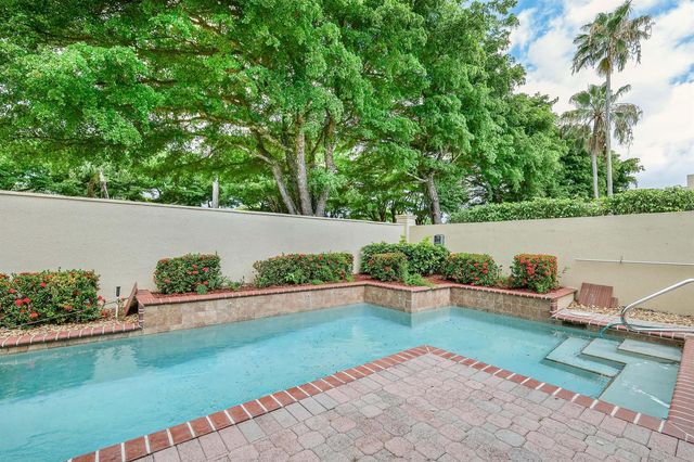23264 N Mirabella Cir Circle N, Boca Raton, FL 33433