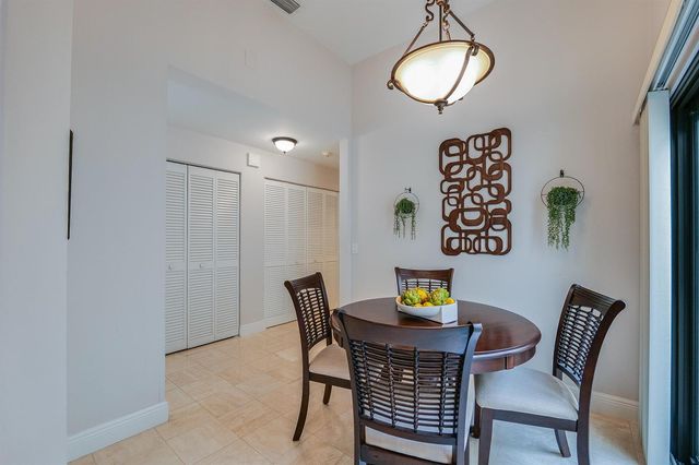 23264 N Mirabella Cir Circle N, Boca Raton, FL 33433