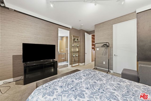 5911 Saturn Street, Los Angeles, CA 90035