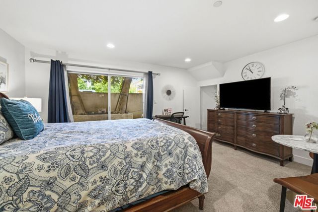 5911 Saturn Street, Los Angeles, CA 90035