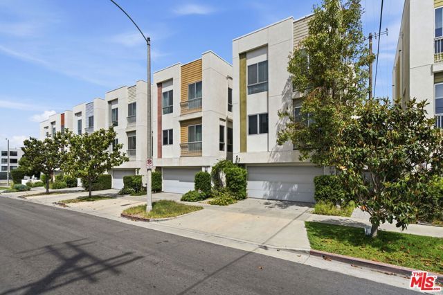 5911 Saturn Street, Los Angeles, CA 90035