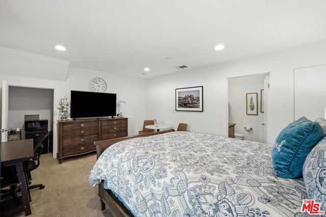 5911 Saturn Street, Los Angeles, CA 90035