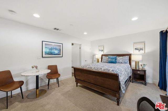 5911 Saturn Street, Los Angeles, CA 90035