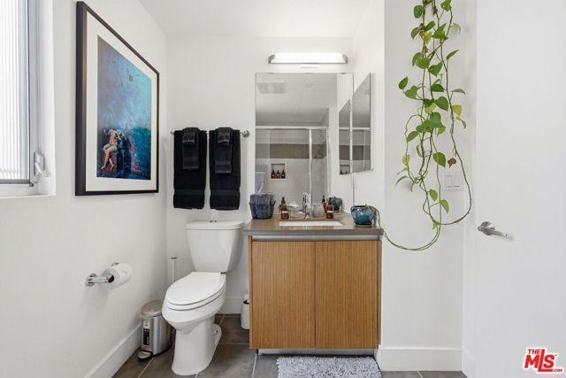 5911 Saturn Street, Los Angeles, CA 90035