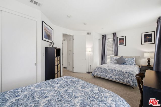 5911 Saturn Street, Los Angeles, CA 90035