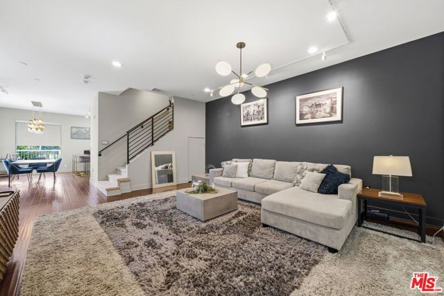 5911 Saturn Street, Los Angeles, CA 90035