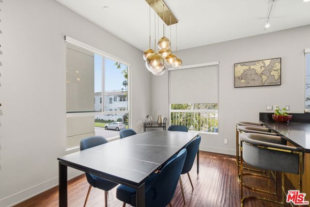 5911 Saturn Street, Los Angeles, CA 90035