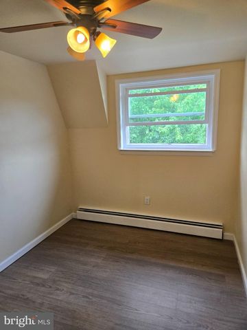 105 JOHN GLENN AVE, Reading, PA 19607