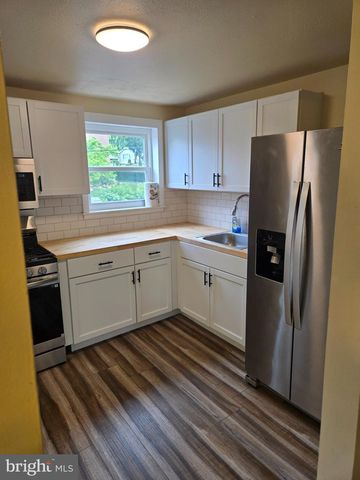 105 JOHN GLENN AVE, Reading, PA 19607