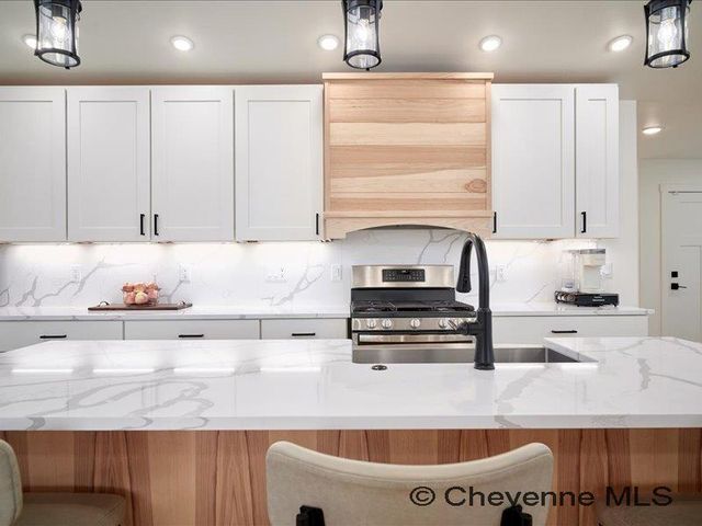 5801 MICA BLUFF, Cheyenne, WY 82009