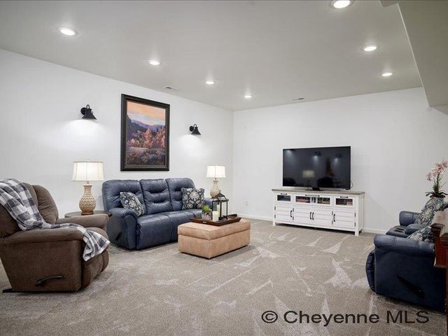 5801 MICA BLUFF, Cheyenne, WY 82009