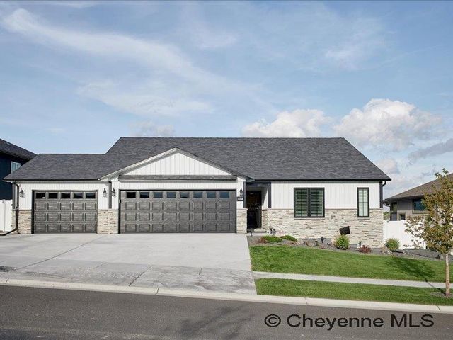 5801 MICA BLUFF, Cheyenne, WY 82009