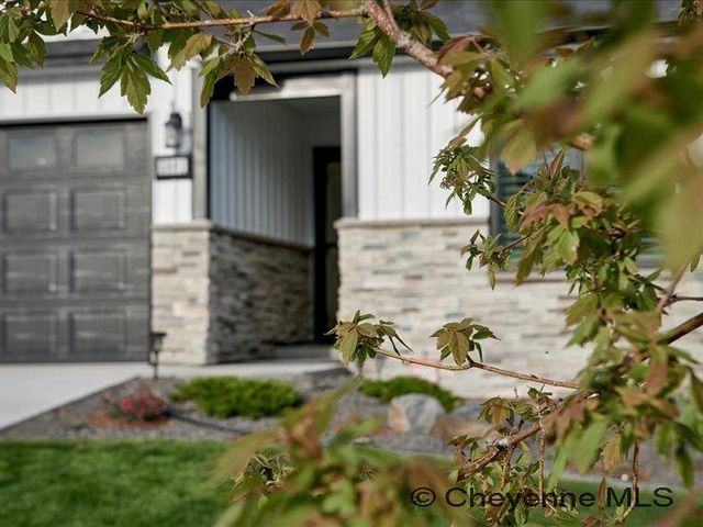 5801 MICA BLUFF, Cheyenne, WY 82009