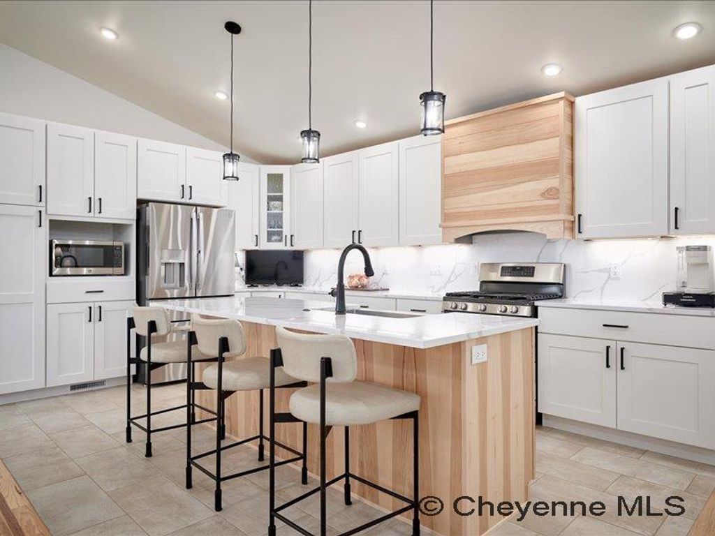 5801 MICA BLUFF, Cheyenne, WY 82009