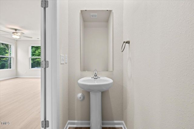 2112 Willow Glen Drive, Graham, NC 27253