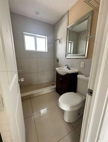 6220 Dawson St, Hollywood, FL 33023