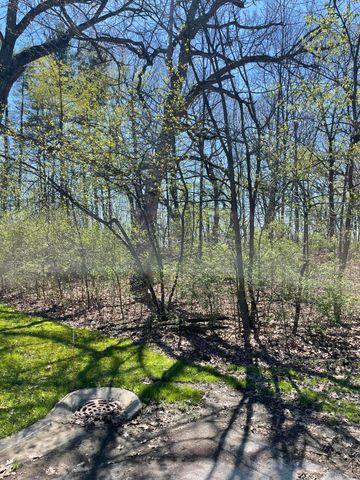 500 Wildwood Avenue E, Cedar Lake, IN 46303