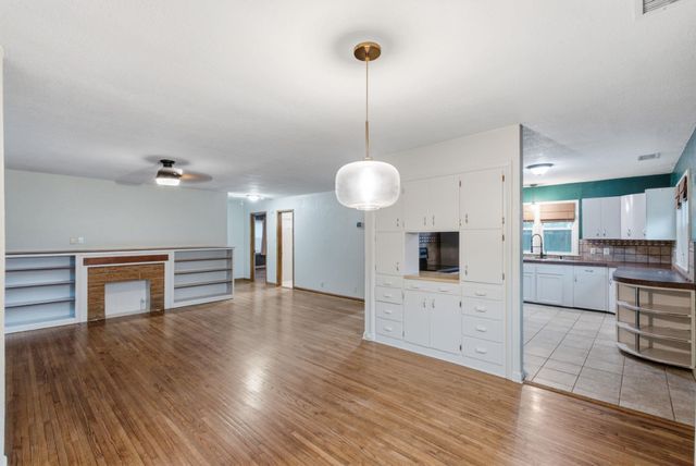 420 S McComas, Wichita, KS 67213