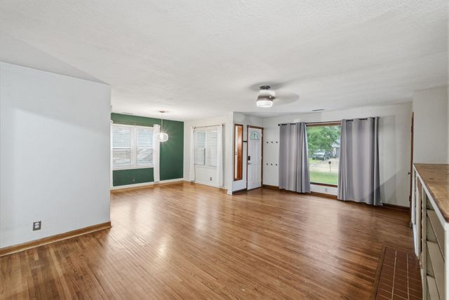 420 S McComas, Wichita, KS 67213