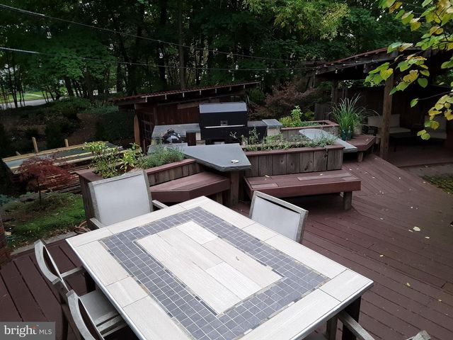 612 HOLLY CT, State College, PA 16801