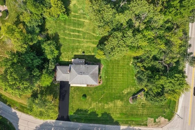 21488 N Pheasant Trail, Deer Park, IL 60010