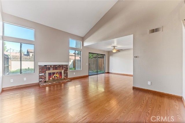 545 W Puente 2, Covina, CA 91722