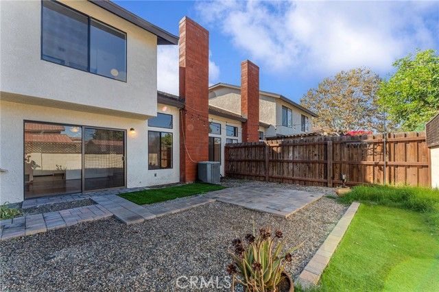 545 W Puente 2, Covina, CA 91722