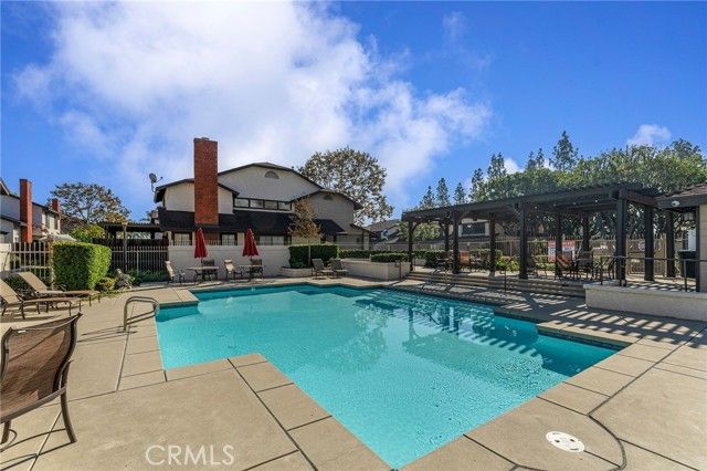 545 W Puente 2, Covina, CA 91722