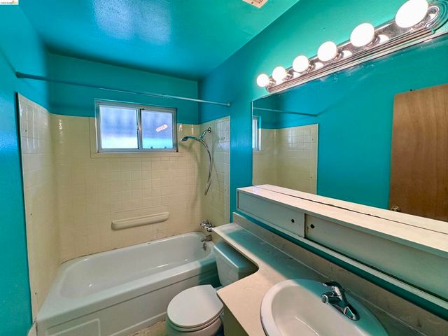 4269 Ribera St, Fremont, CA 94536