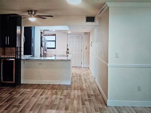 1021 Mockingbird Ln 105, Plantation, FL 33324