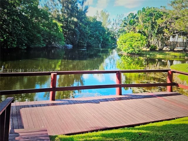 1021 Mockingbird Ln 105, Plantation, FL 33324