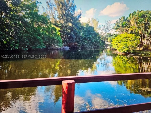 1021 Mockingbird Ln 105, Plantation, FL 33324