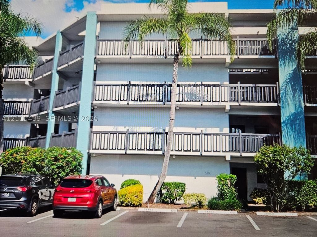 1021 Mockingbird Ln 105, Plantation, FL 33324