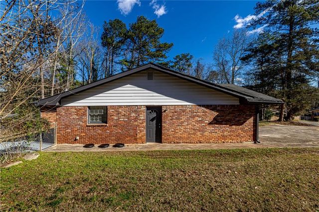 2362 Springrun Court, Decatur, GA 30032