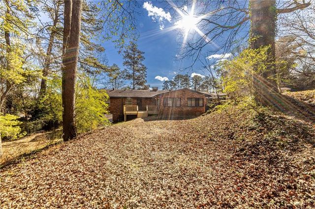 2362 Springrun Court, Decatur, GA 30032