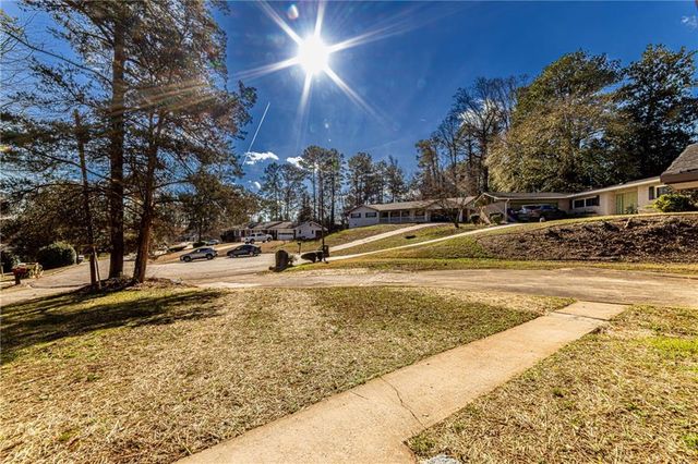 2362 Springrun Court, Decatur, GA 30032