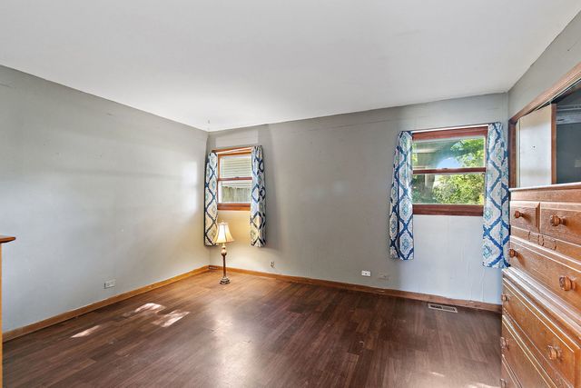 85 Sherbon Lane, Crystal Lake, IL 60014