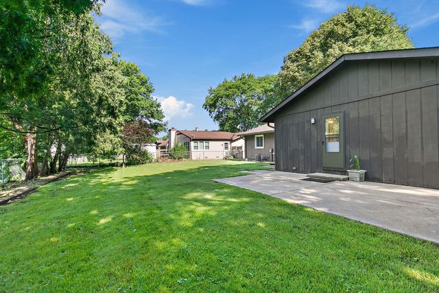 85 Sherbon Lane, Crystal Lake, IL 60014