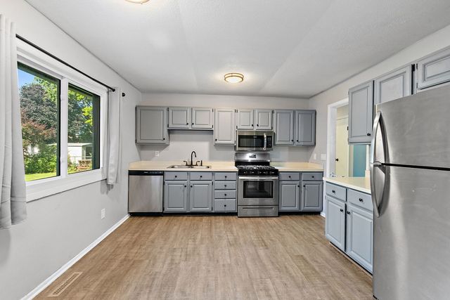 85 Sherbon Lane, Crystal Lake, IL 60014