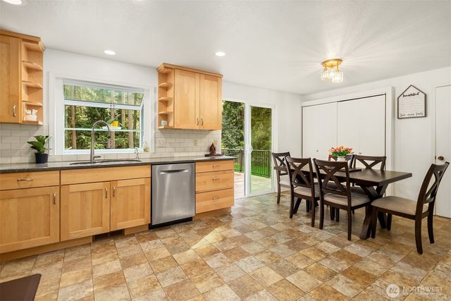 21803 NE 154th Street, Woodinville, WA 98077