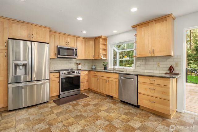 21803 NE 154th Street, Woodinville, WA 98077