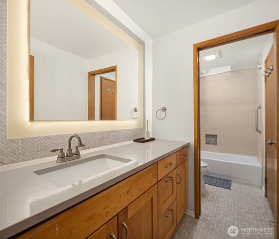 21803 NE 154th Street, Woodinville, WA 98077