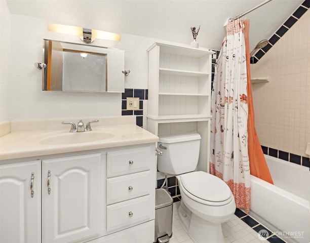 21803 NE 154th Street, Woodinville, WA 98077