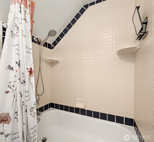 21803 NE 154th Street, Woodinville, WA 98077