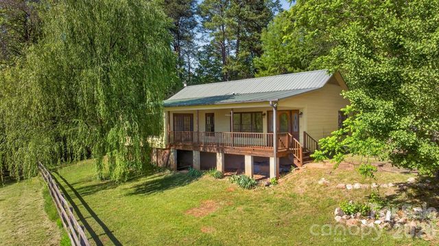 3205 Collinsville Road, Columbus, NC 28722