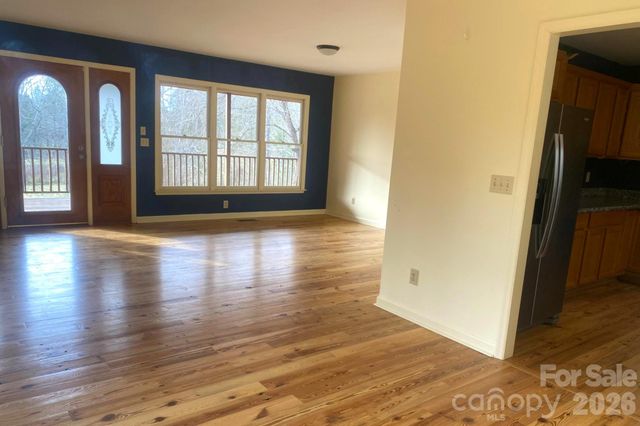 3205 Collinsville Road, Columbus, NC 28722