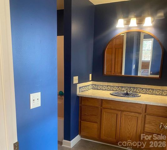3205 Collinsville Road, Columbus, NC 28722