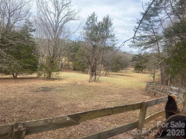 3205 Collinsville Road, Columbus, NC 28722