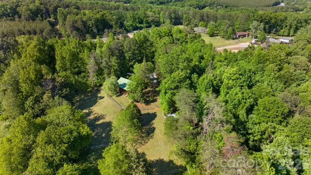 3205 Collinsville Road, Columbus, NC 28722