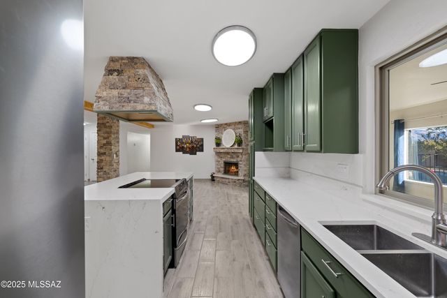 2220 N Arena Vista Avenue, Tucson, AZ 85715